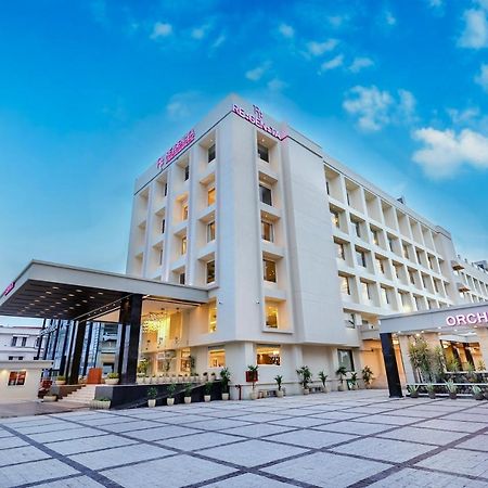 Regenta Dehradun By Royal Orchid Hotels Limited Dış mekan fotoğraf