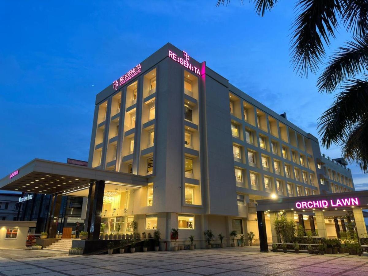 Regenta Dehradun By Royal Orchid Hotels Limited Dış mekan fotoğraf