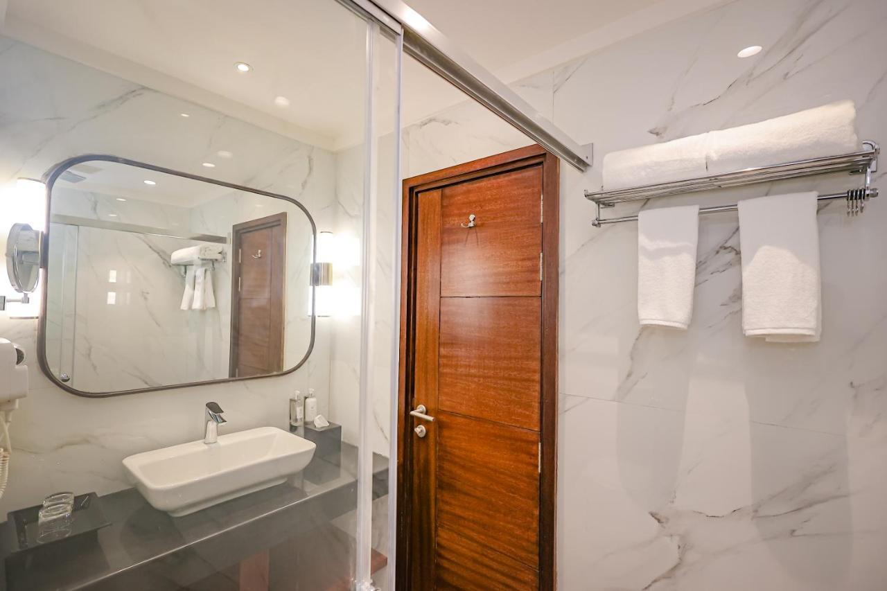 Regenta Dehradun By Royal Orchid Hotels Limited Dış mekan fotoğraf