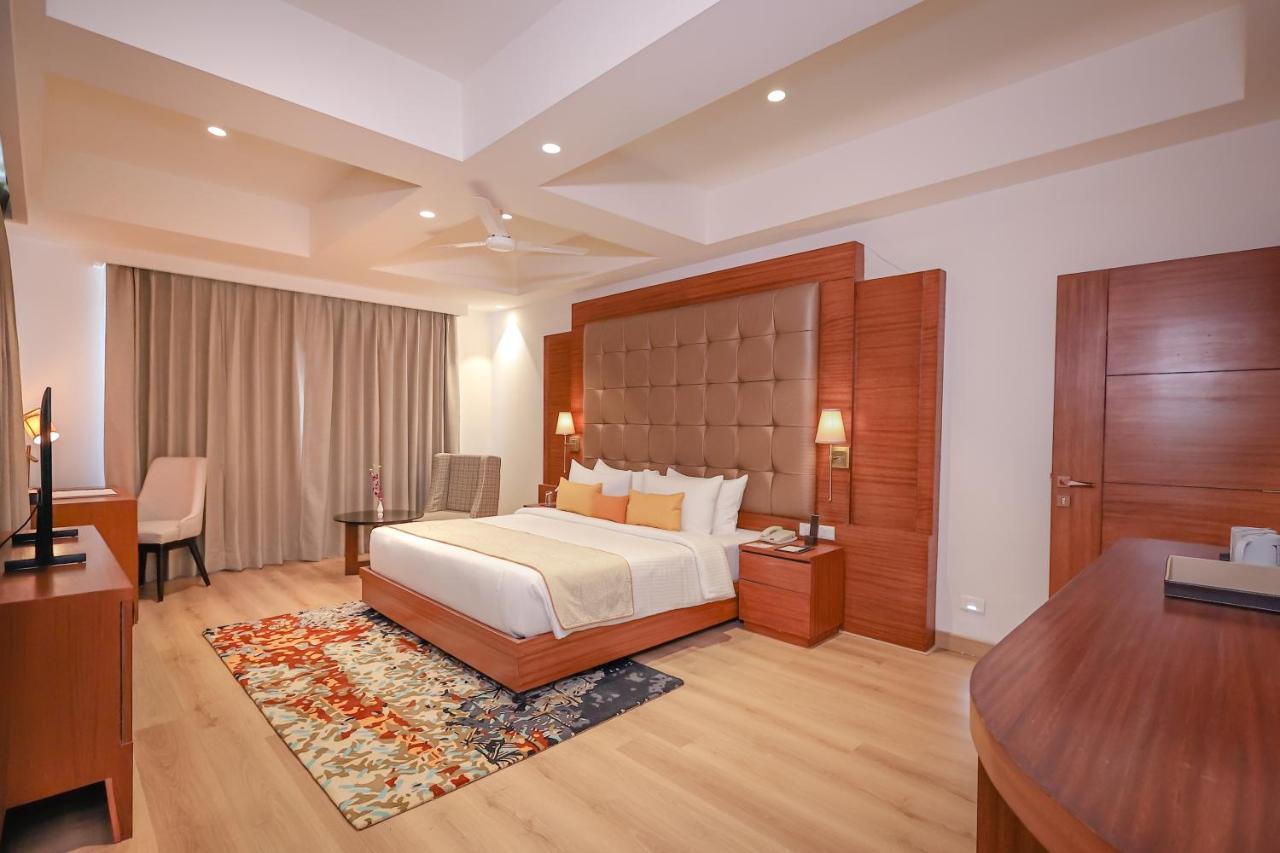 Regenta Dehradun By Royal Orchid Hotels Limited Dış mekan fotoğraf
