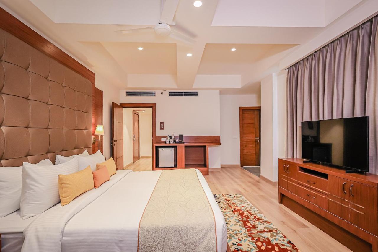 Regenta Dehradun By Royal Orchid Hotels Limited Dış mekan fotoğraf