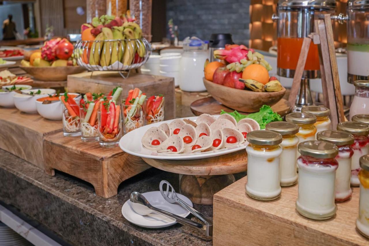 Regenta Dehradun By Royal Orchid Hotels Limited Dış mekan fotoğraf