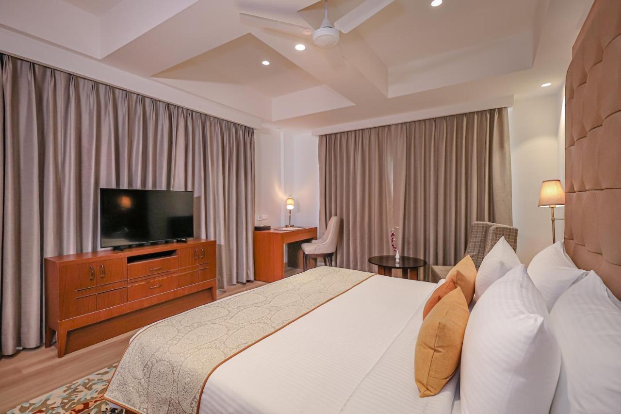 Regenta Dehradun By Royal Orchid Hotels Limited Dış mekan fotoğraf