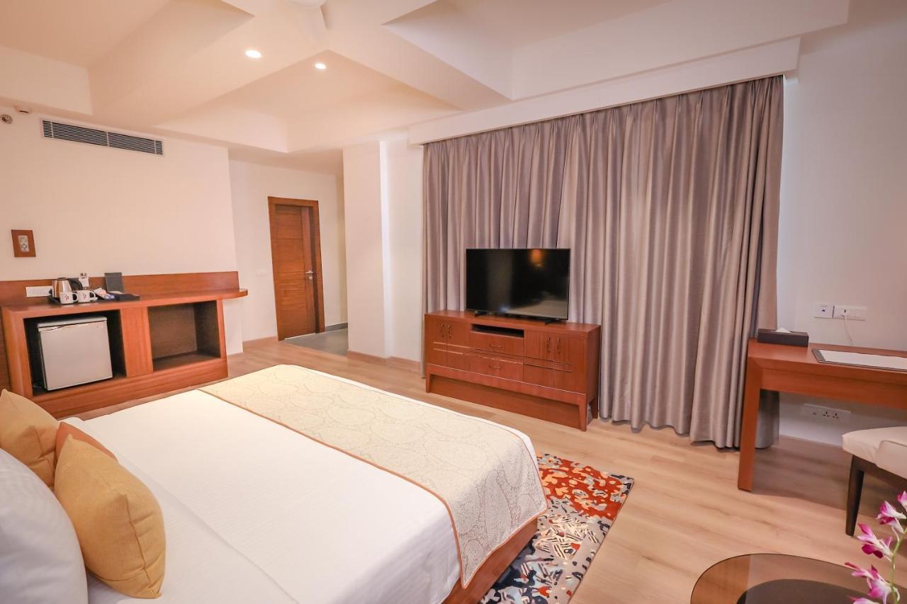 Regenta Dehradun By Royal Orchid Hotels Limited Dış mekan fotoğraf