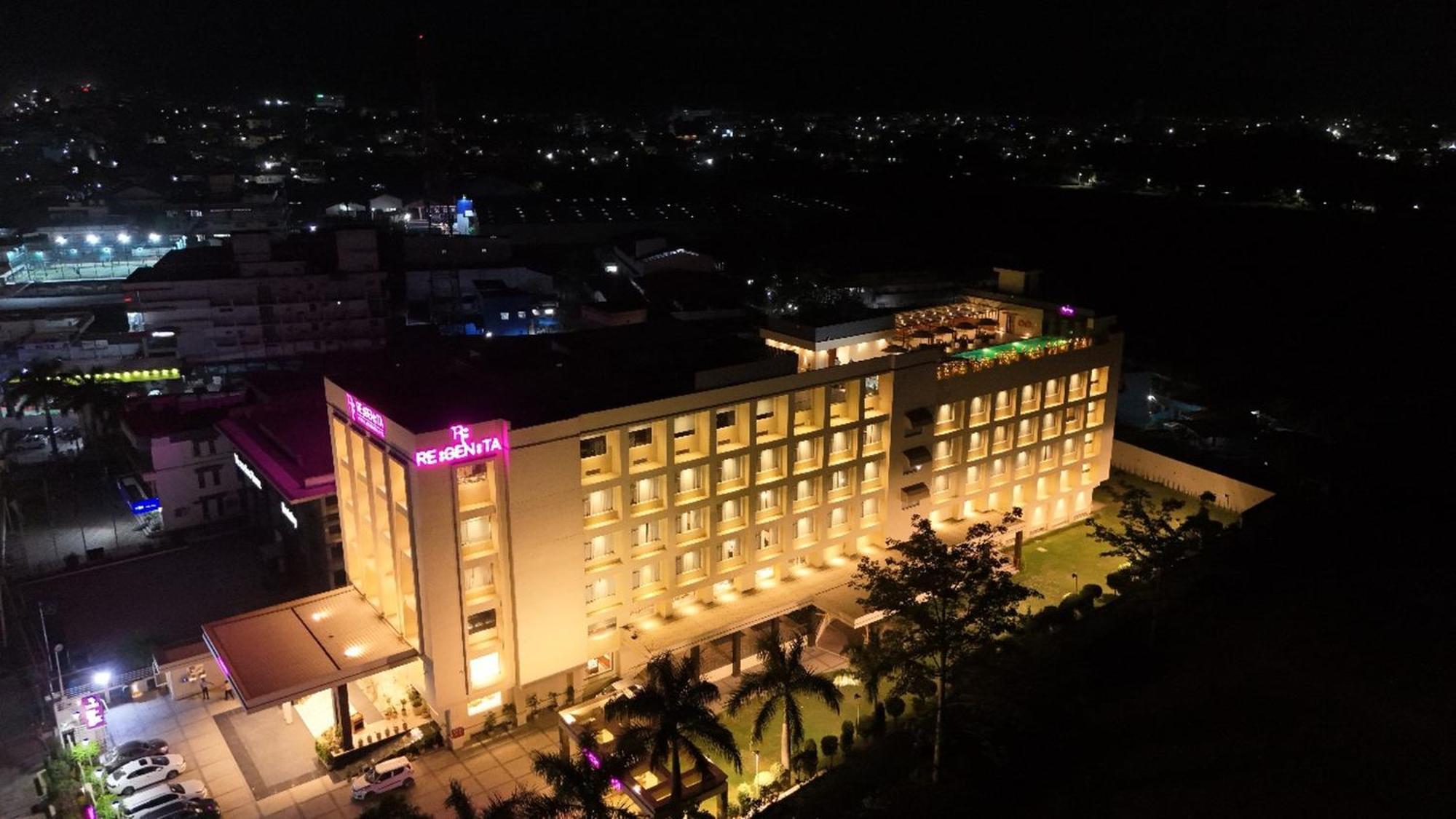 Regenta Dehradun By Royal Orchid Hotels Limited Dış mekan fotoğraf