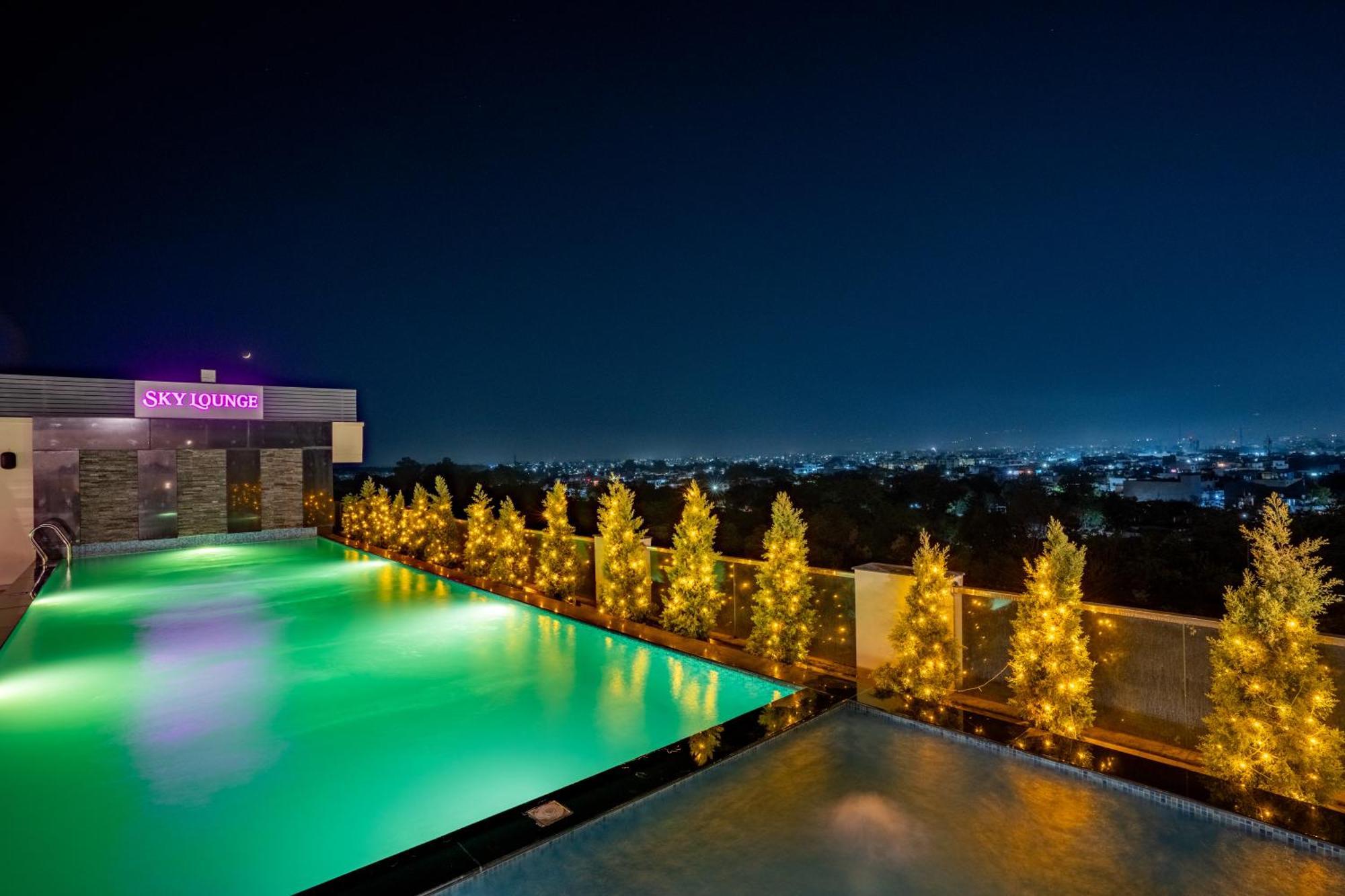 Regenta Dehradun By Royal Orchid Hotels Limited Dış mekan fotoğraf